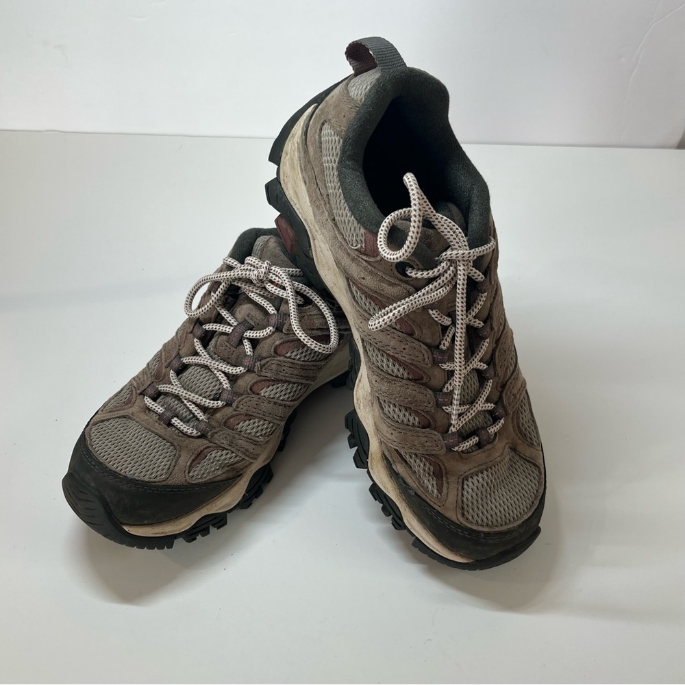 Merrell Women’s Brown/Tan Hiking Shoes Size 8.5 W